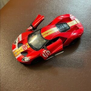 Kinsmart 2017 Red Ford GT #16